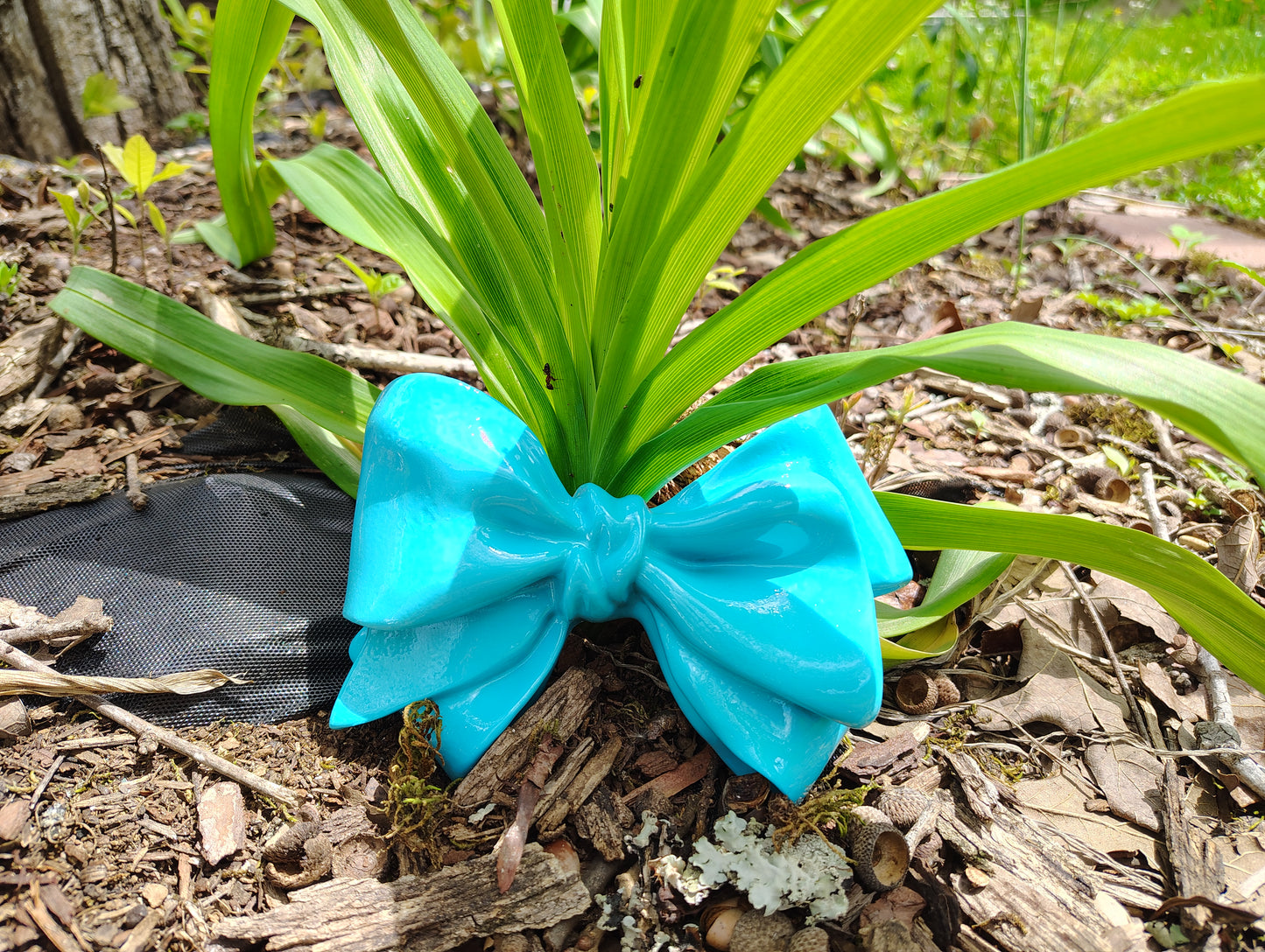 (Set of 3) Concrete Garden Bows